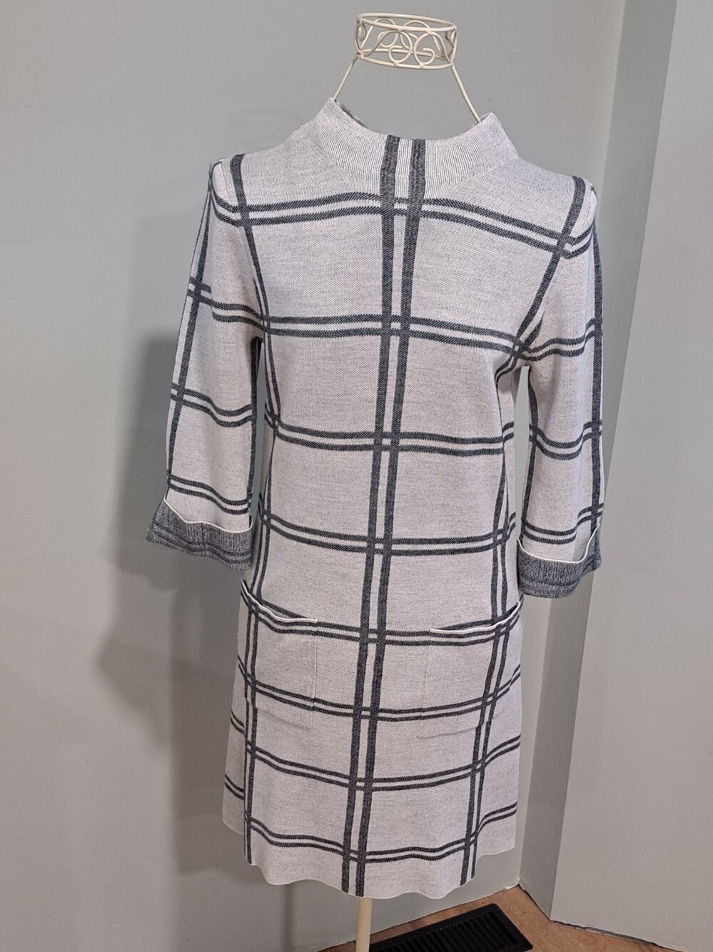 The Limited Gray & Black Sweater Dress Mobwife Preppy Classic Wool Blend Small.
